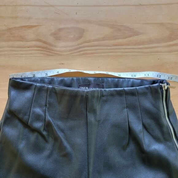 Zara Blogger Fave Faux Leather Pleated High Rise Pants - Picture 12 of 13